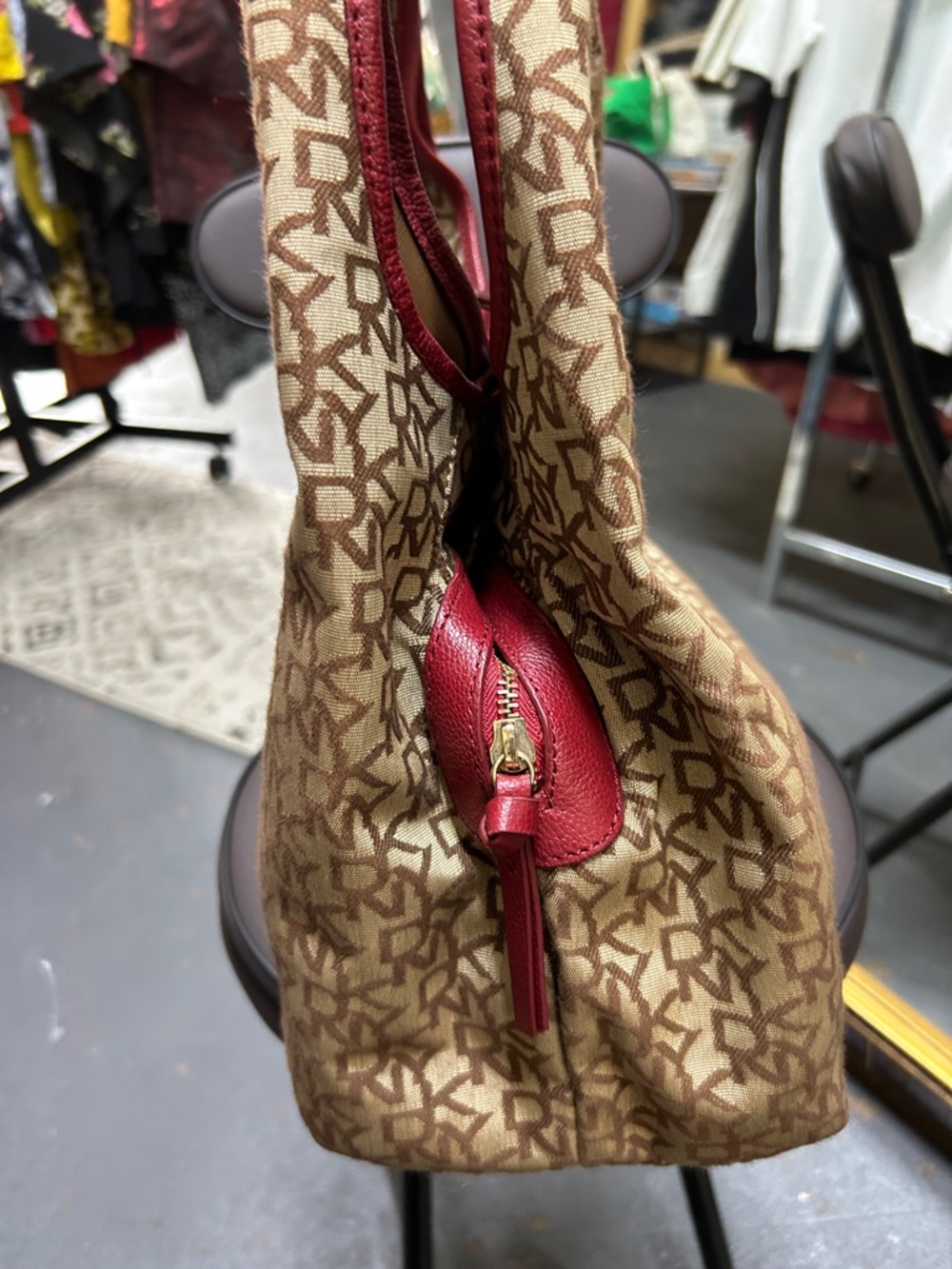 DKNY Beige Monogram Hobo with Red Trim - Picture 2 of 10